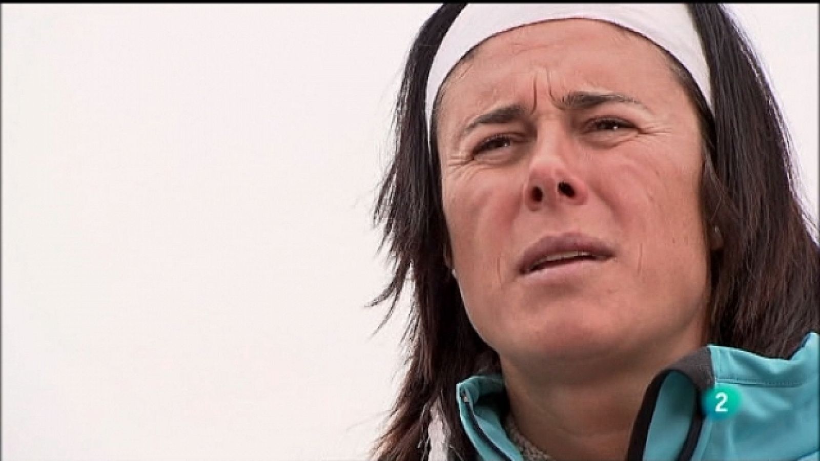 Al filo de lo imposible - Juego de damas - Al filo de lo imposible | Ver