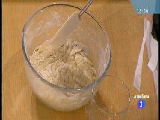 RTVE Cocina - Pastel de pollo con salsa de vino