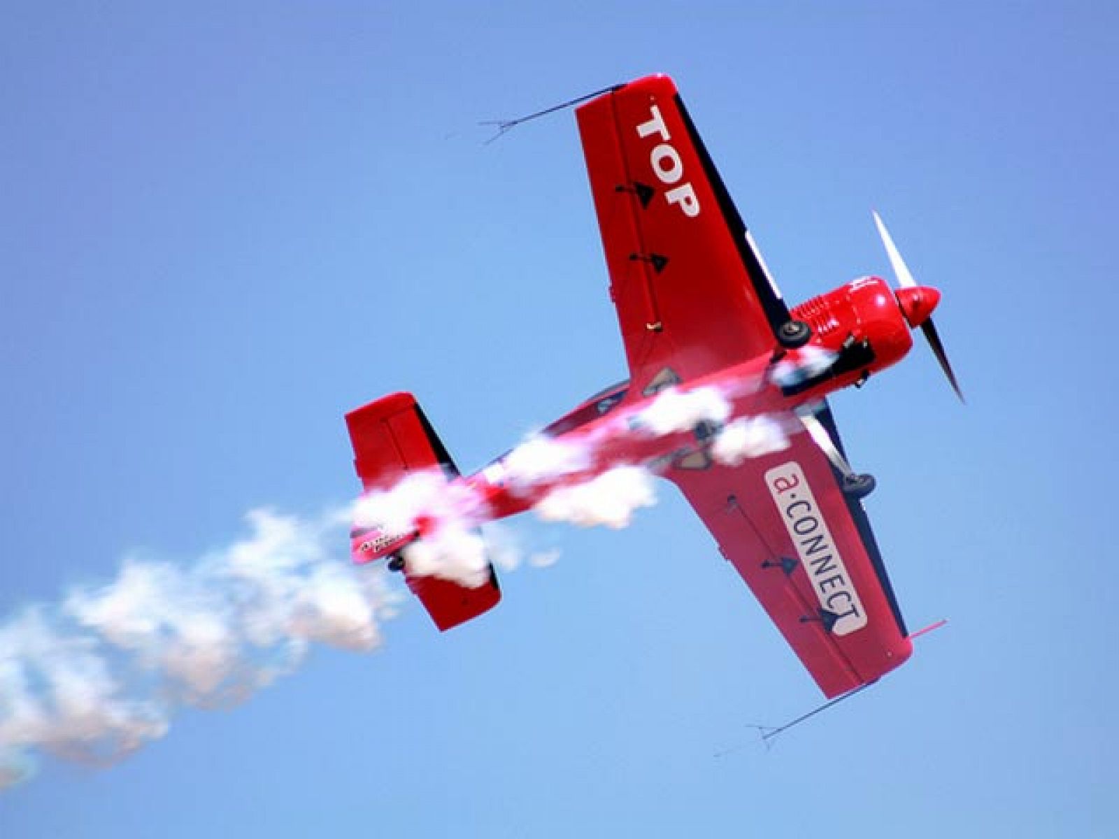On Off: Un español gana un campeonato de vuelo acrobático