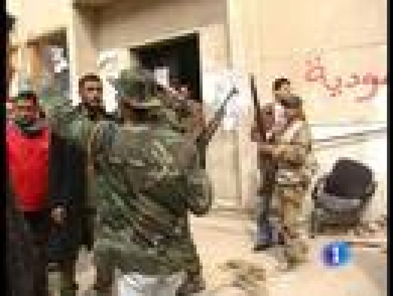 El ejército de Gadafi ha lanzado una contraofensiva para recuperar territorio perdido