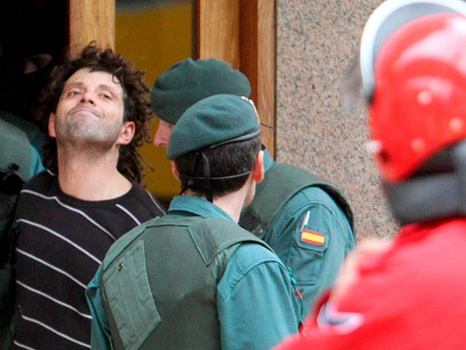 La Guardia Civil considera que tres de los presuntos etarras detenidos este martes mataron a Puelles