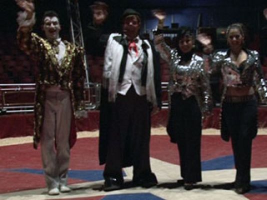 En familia - Nómadas - Payasos Popey