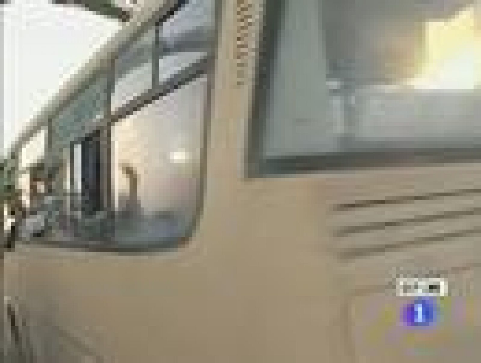 Los rebeldes se movilizan para defender su bastiones del este de Libia ante los reiterados bombardeos de las tropas del líder Muamar el Gadafi.