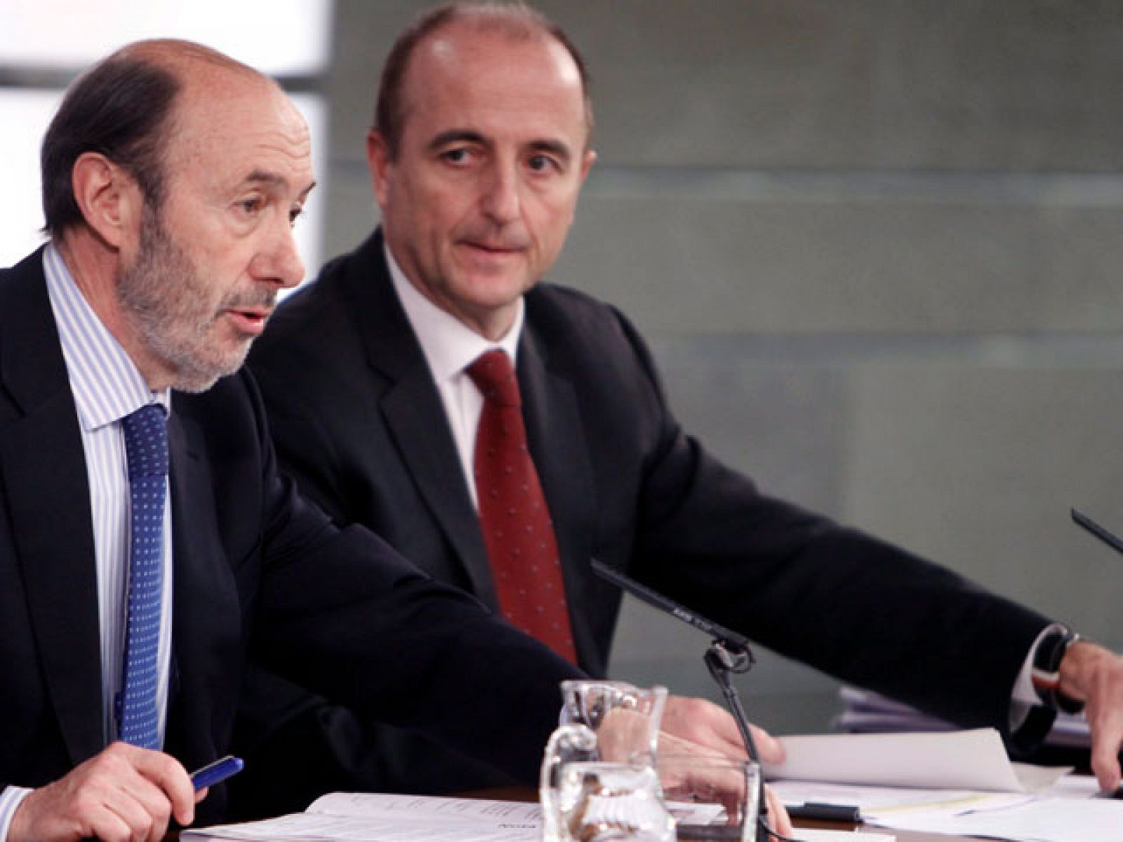 Rubalcaba: "El comando detenido era el más importante de ETA" | Ver