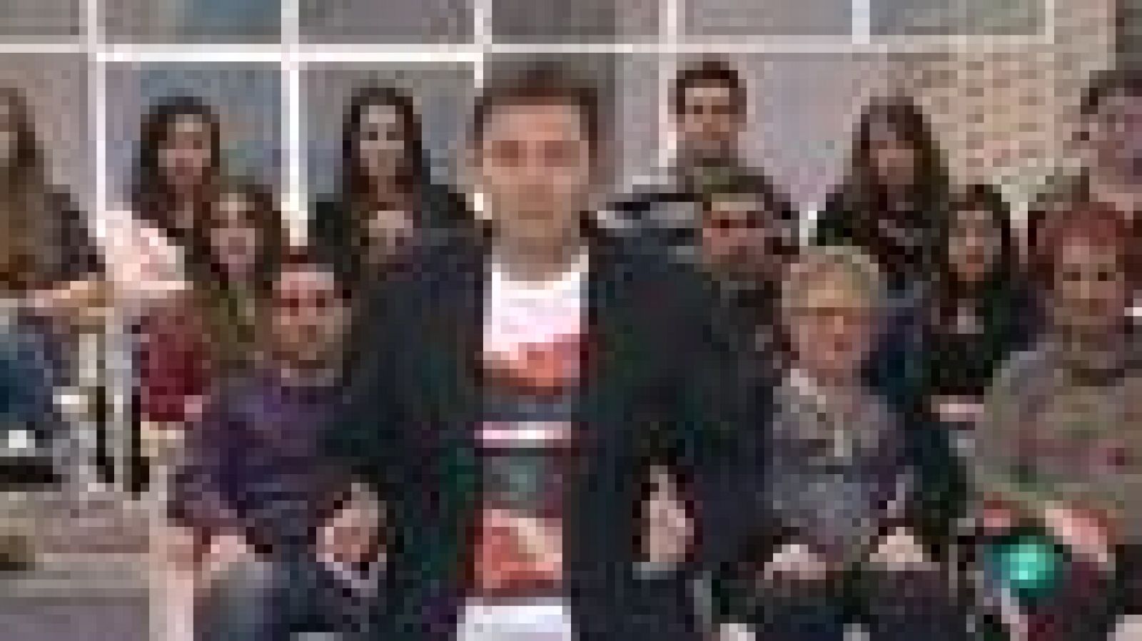 Actuación Rafa Pons y la mosso de escuadra