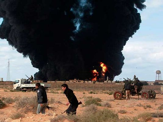  - La UE y la OTAN se reúnen en Bruselas para frenar la crisis libia