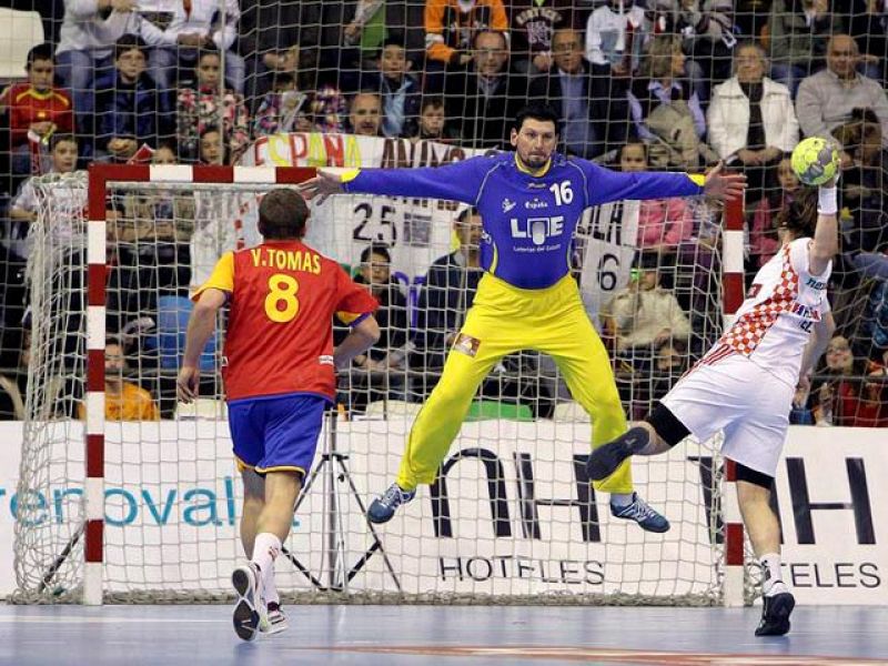 Croacia estropea el homenaje a Uríos