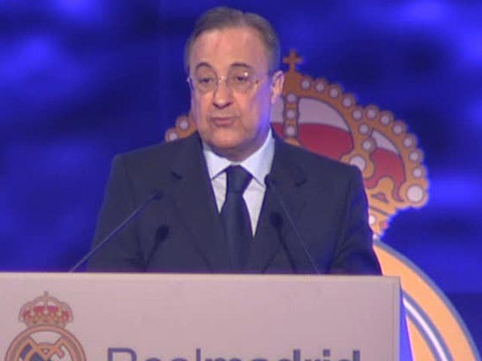 Florentino pone de ejemplo a Mourinho | Ver