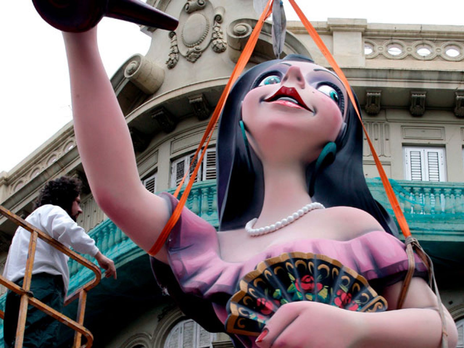 Primeras fallas con el AVE Madrid-Valencia | Ver