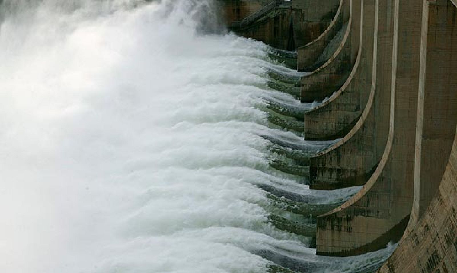 Las noticias del Telediario 2ª Edición en cuatro minutos (27/05/08).