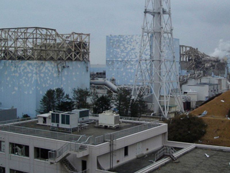 Japón lucha contrarreloj para enfriar los reactores de Fukushima