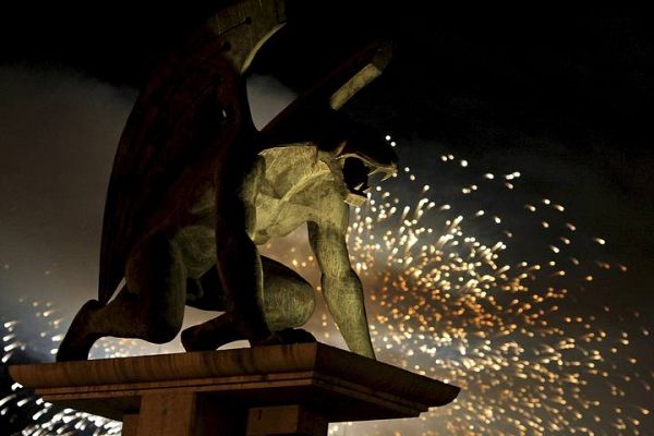 Fallas - La preparación de la Nit del foc