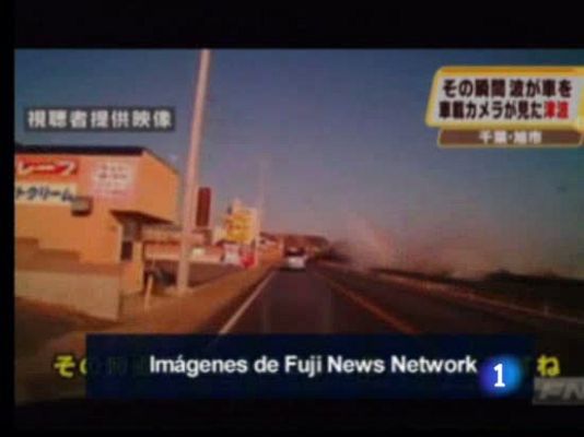  - Así llega una ola gigante