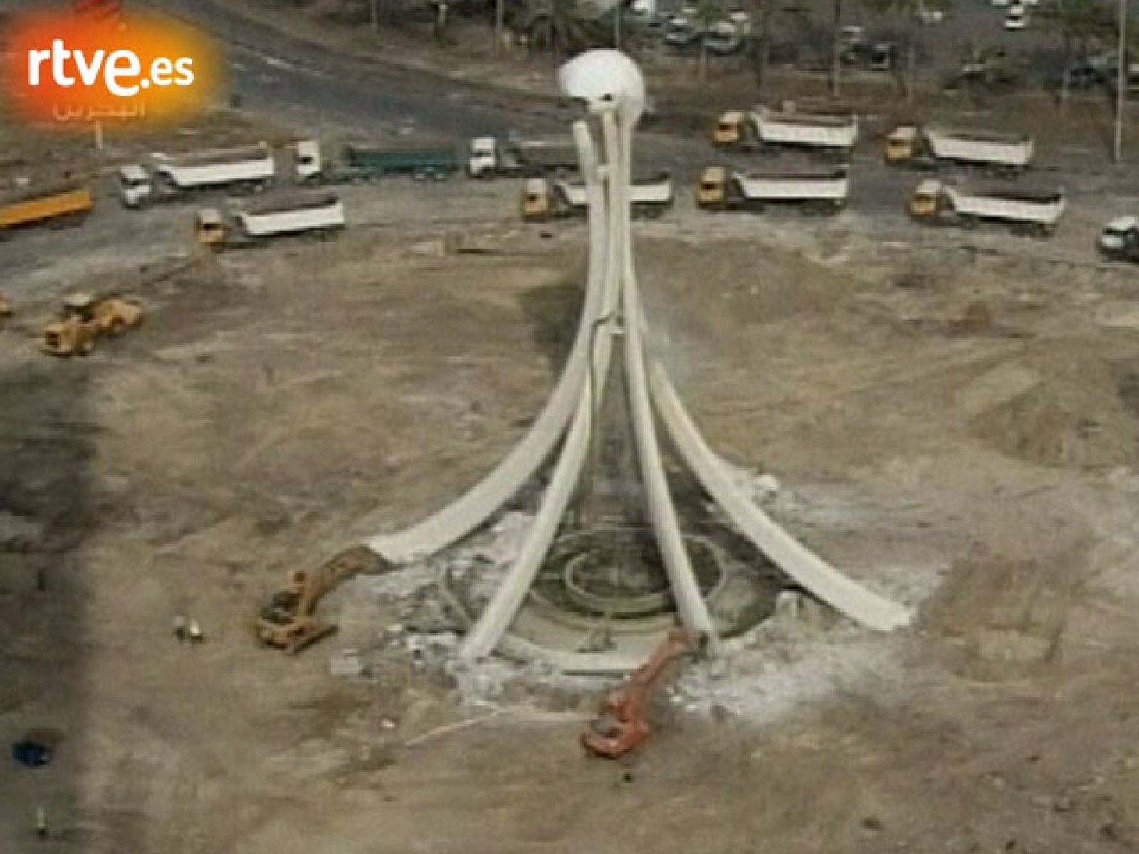 Baréin derrumba el monumento de la plaza de La Perla, símbolo de las protestas