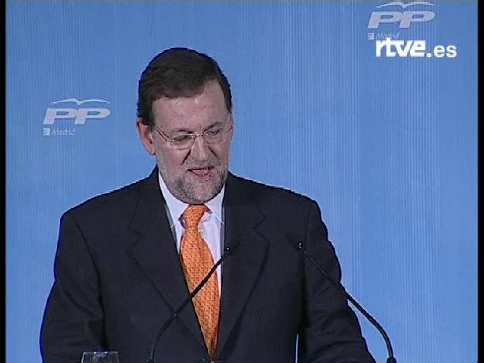 Rajoy apela al "centro reformista" para ganar las elecciones