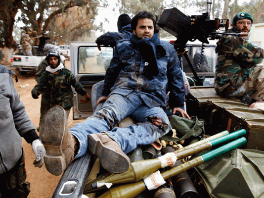 Telediario 1 - Siguen atacando a ciudades rebeldes