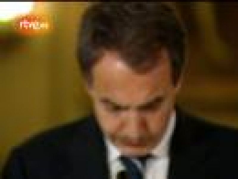  Zapatero anuncia la intervención de España en Libia