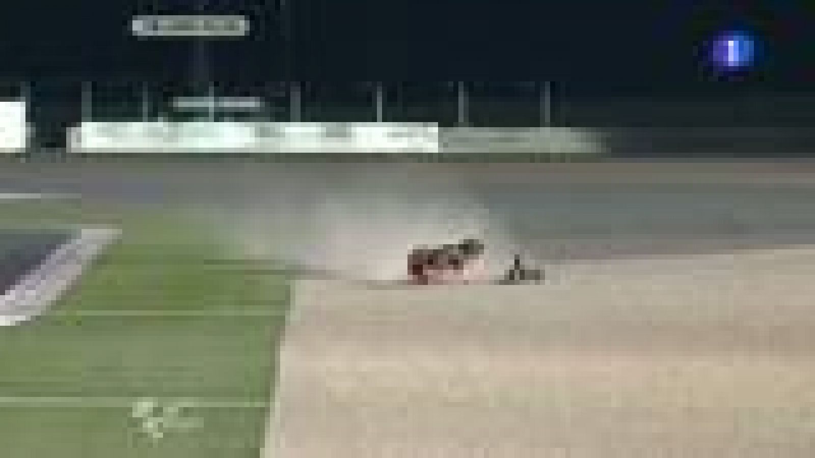 El piloto de Moto2 Marc Márquez se ha ido al suelo en la carrera del GP de Catar, cuando intentaba remontar posiciones.