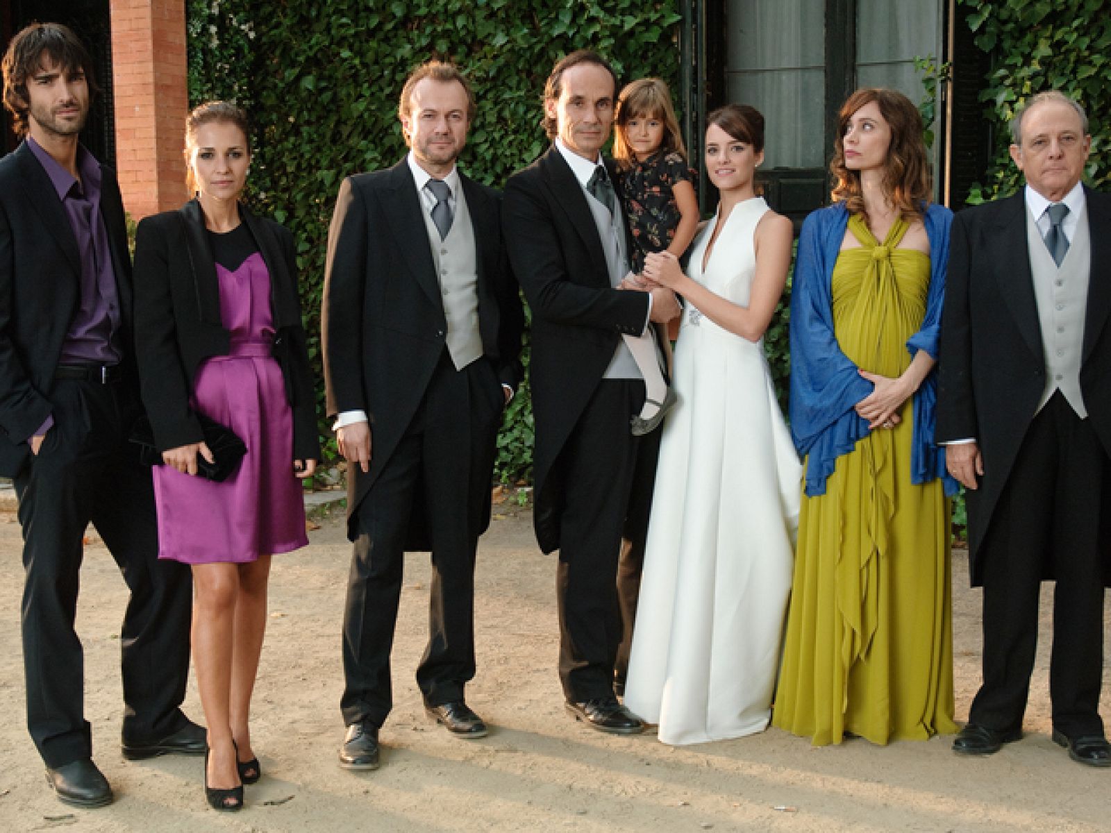 La segunda temporada de 'Gran Reserva' arranca en TVE con una boda, nuevas luchas de poder y un gran secreto pendiente | Ver