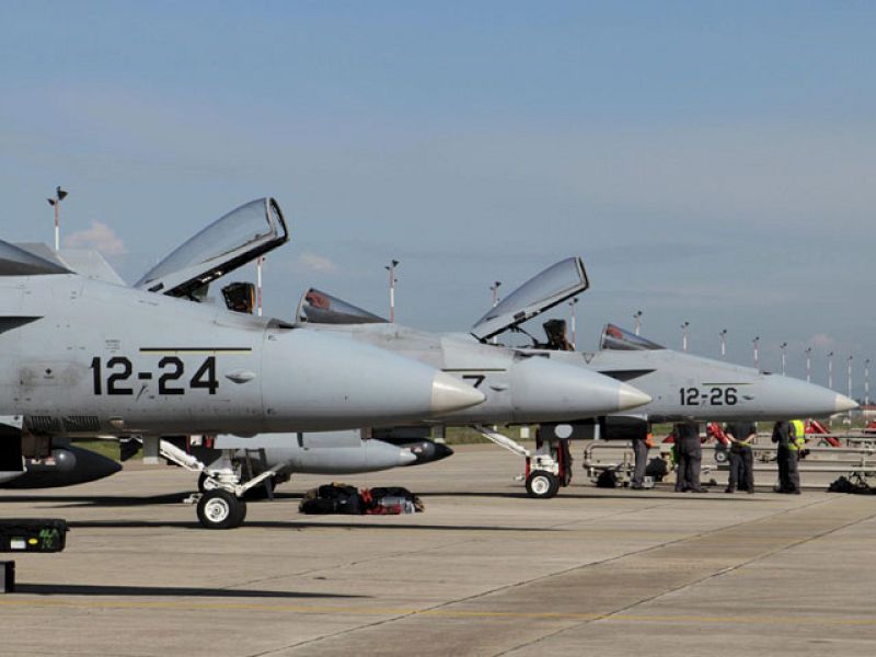 Zapatero pedirá al Congreso luz verde para una misión de un mes prorrogable en Libia