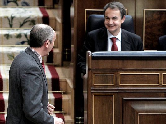  - El Congreso autoriza la intervención en Libia