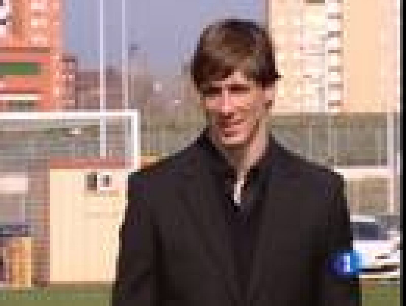 Telediario 1: Ciudad Deportiva en honor de Torres | RTVE Play