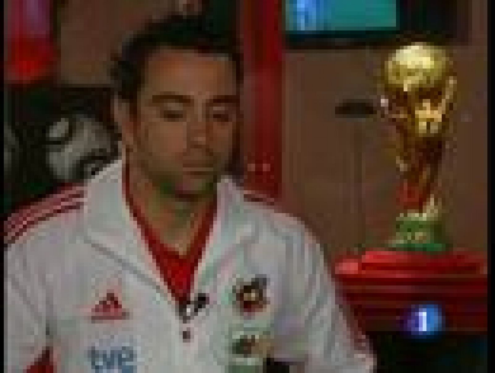 Telediario 1: Xavi: "Tengo cuerda para rato" | RTVE Play