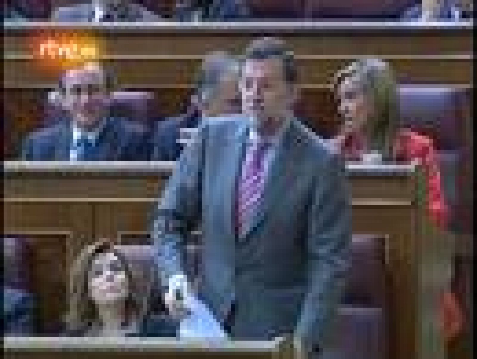 Zapatero recuerda a Rajoy las medidas para pymes