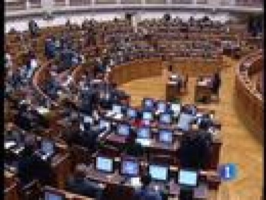 Telediario 1 - Portugal afronta una crisis