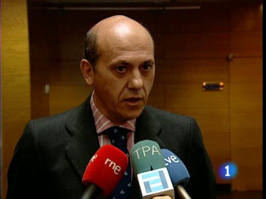 Telediario 1 - No todos quieren parar la Liga