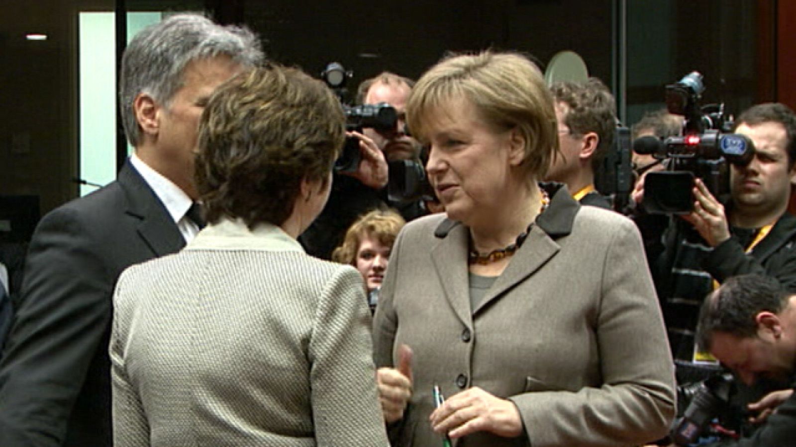 La dimisión de Sócrates planeará sobre la reunión de jefes de Gobierno en Bruselas