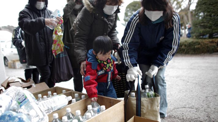 Telediario 1 - Temor a la radiación en Japón