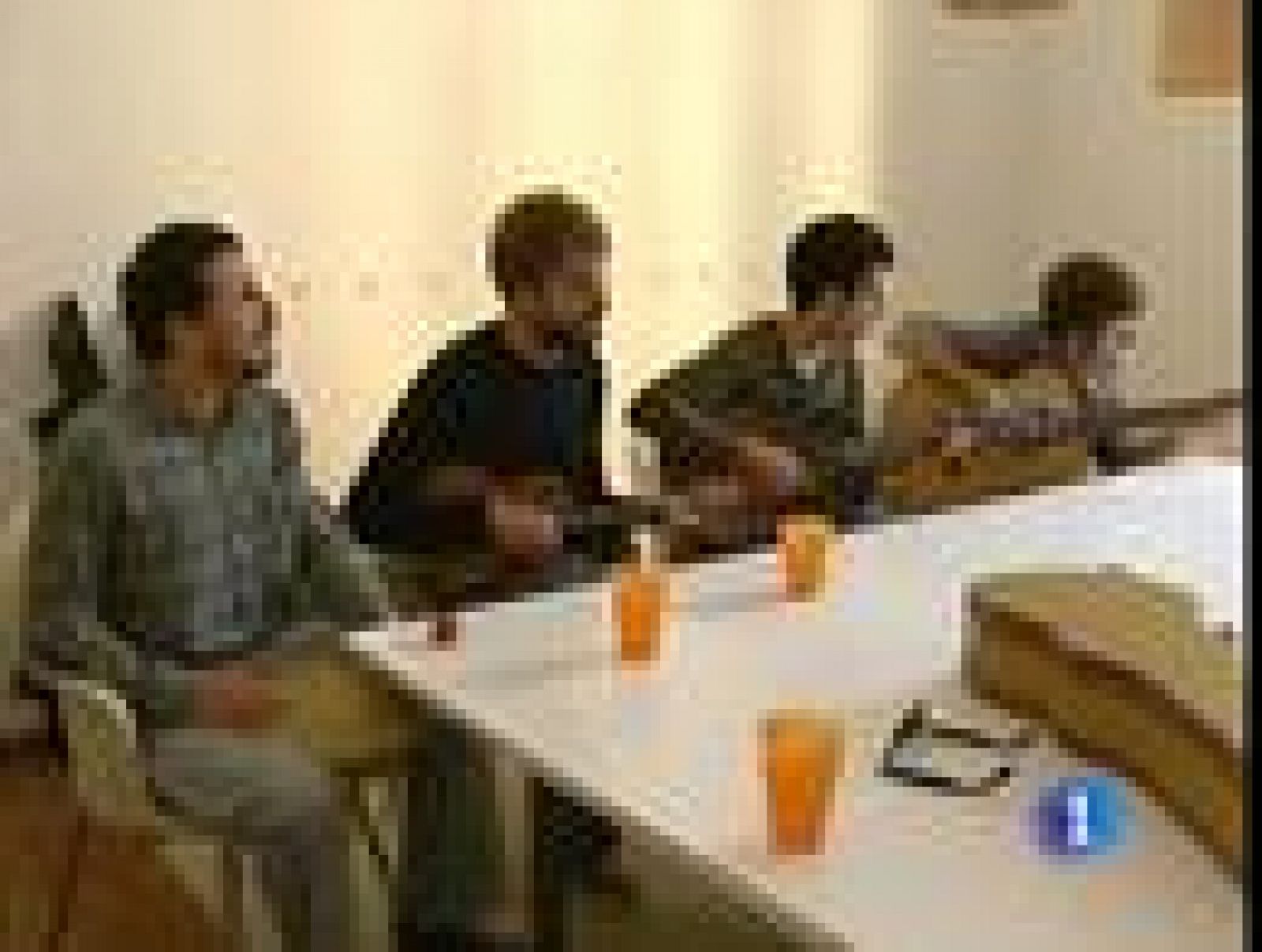 El grupo 'Manel' llega al número 1 cantando en catalán | Ver