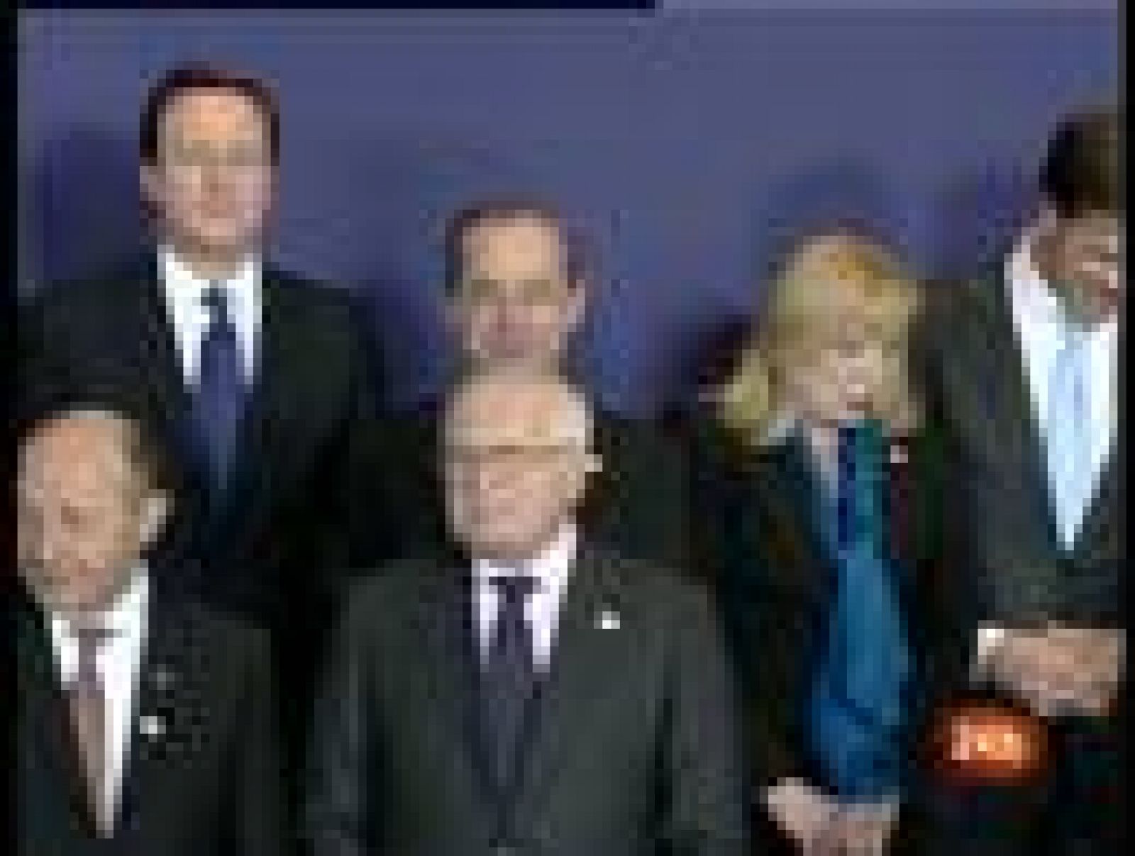 La UE aprueba el paquete de medidas contra la crisis de la deuda - Informativo 24h | Ver