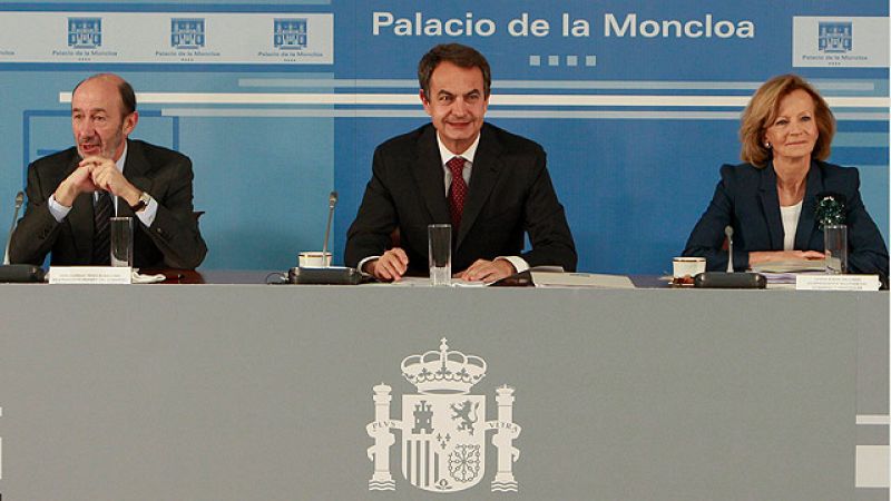  Zapatero se ha reunido con empresarios para explicarles el pacto por el euro