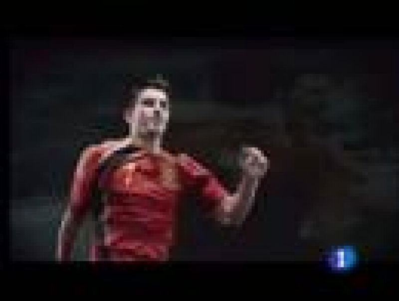 El delantero asturiano David Villa ha querido compartir su felicidad por convertirse en el máximo goleador de la selección española con un vídeo a través de su pagina de Facebook.