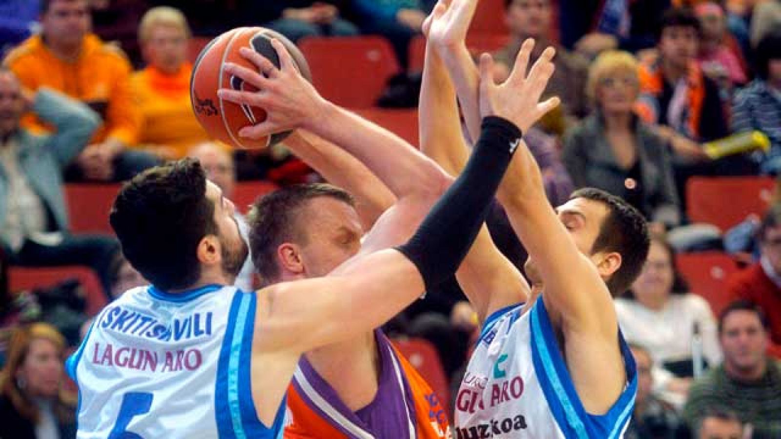P. E. Valencia 84-75 Lagun Aro - Baloncesto en RTVE | Ver