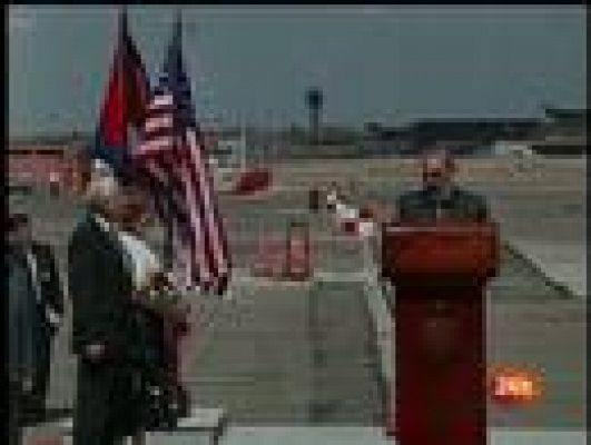 Informativo 24h - Carter visita Cuba