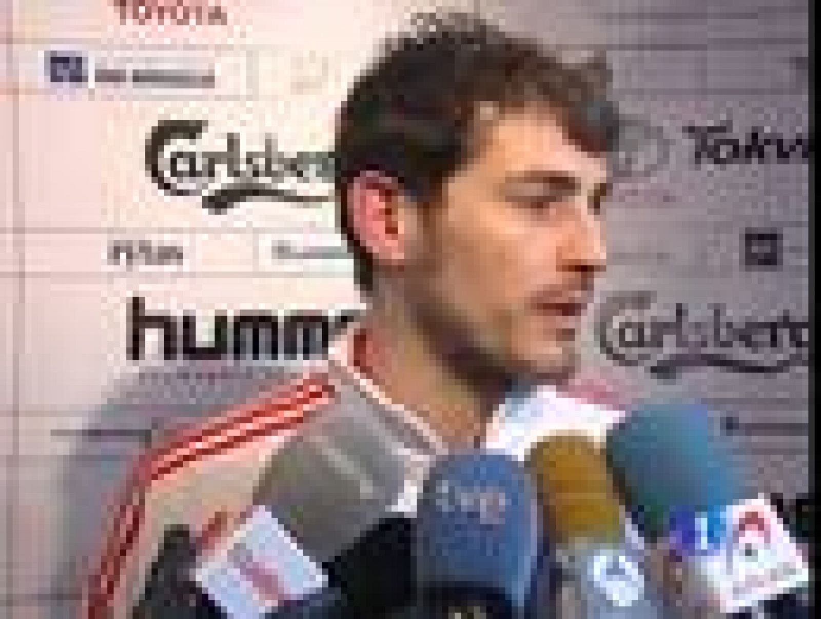 Después del partido frente a Lituania, el capitán de la selección española, Iker Casillas, ha clamado contra la UEFA y ha asegurado que "el partido no se debería haber jugado" ya que el campo etaba en un estado "lamentable".