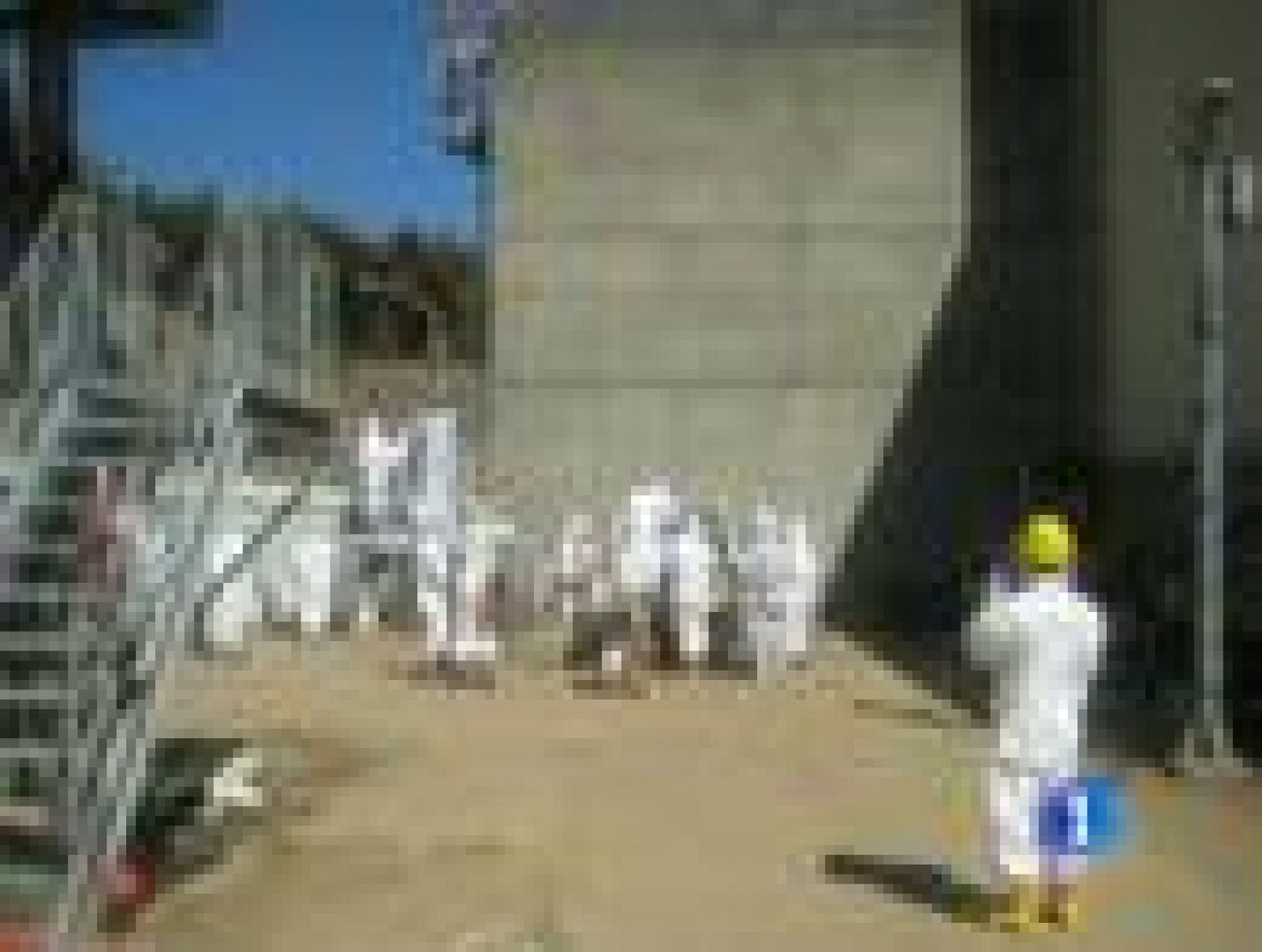 Las duras condiciones de trabajo de los 400 "héroes de Fukushima"