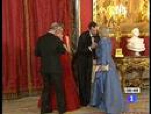 Telediario 1 - Cena de gala para Carlos y Camila