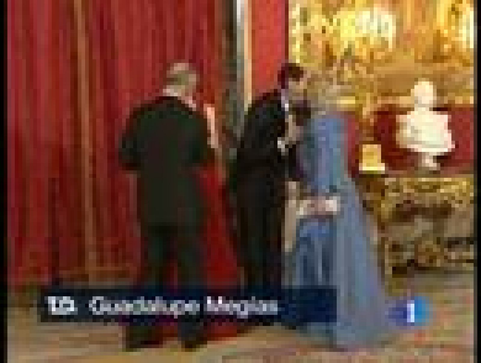  Cena de gala en el Palacio Real para homenajear al Príncipe de Gales y su esposa