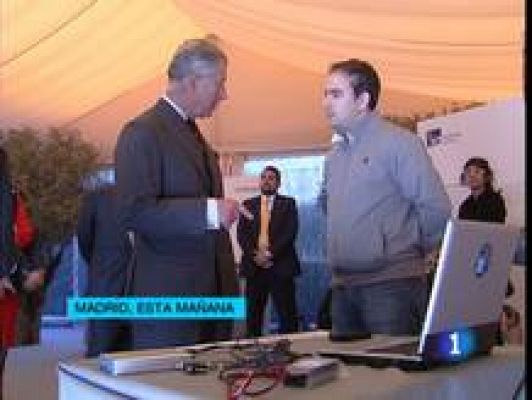 Telediario 1 - Carlos y Camila visitan Sevilla