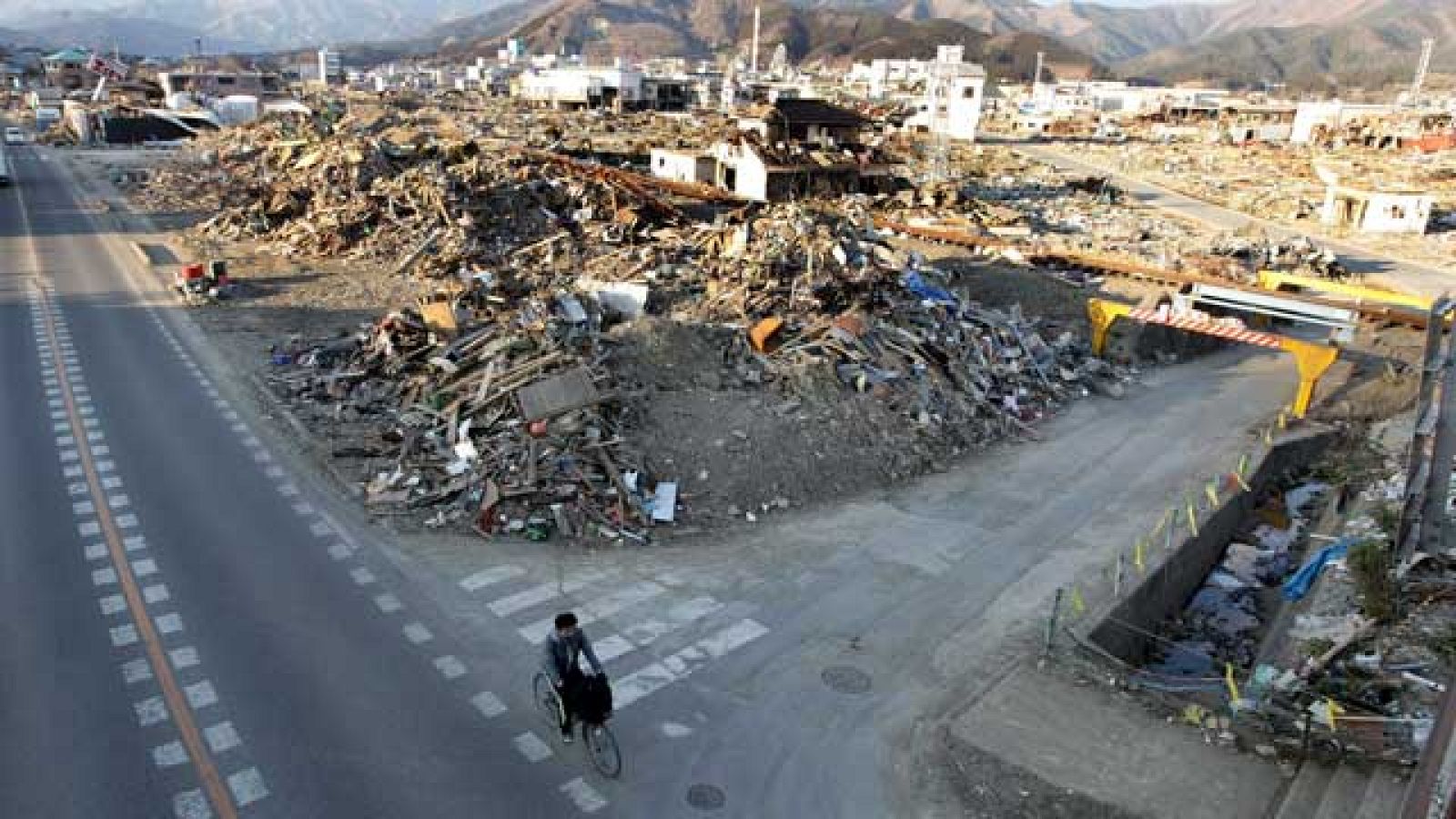 Controlar Fukushima llevará meses