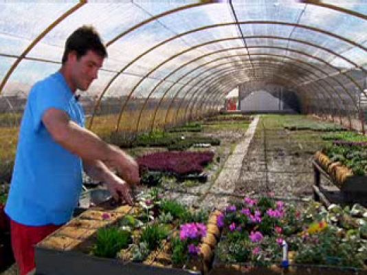 En movimiento con - Jardinería en la F. Pardo-Valcarce