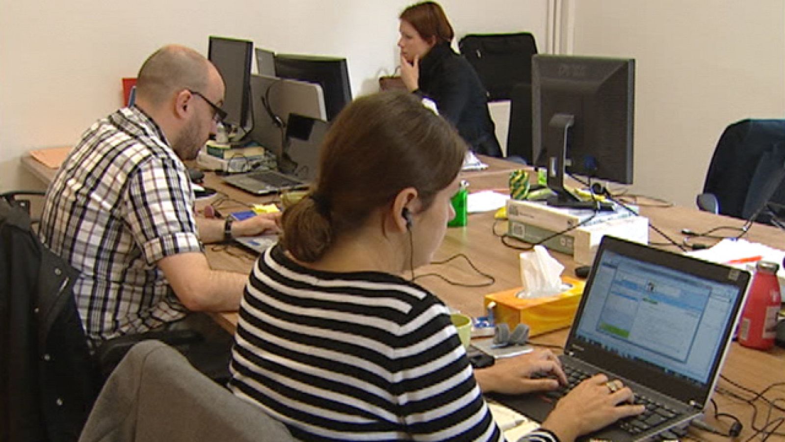 Hay altas cotas de paro en muchos sectores, pero en alguno, como el comercio electrónico, el problema es encontrar profesionales cualificados. Sobre todo programadores y expertos en sistemas. En 2010 el comercio en la red creció un 26,5% y en los últimos cinco años la demanda de estos empleos ha aumentado un 600%.  