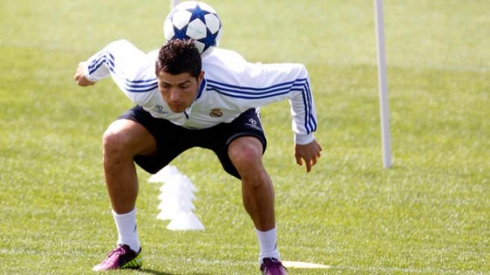 Telediario 1 - 'Mou' arriesga ante el Tottenham