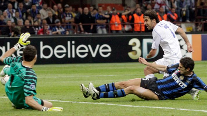 Raúl y el Schalke arrasan al Inter