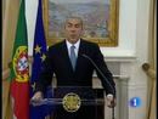 Telediario 1 - Portugal pide ayuda financiera