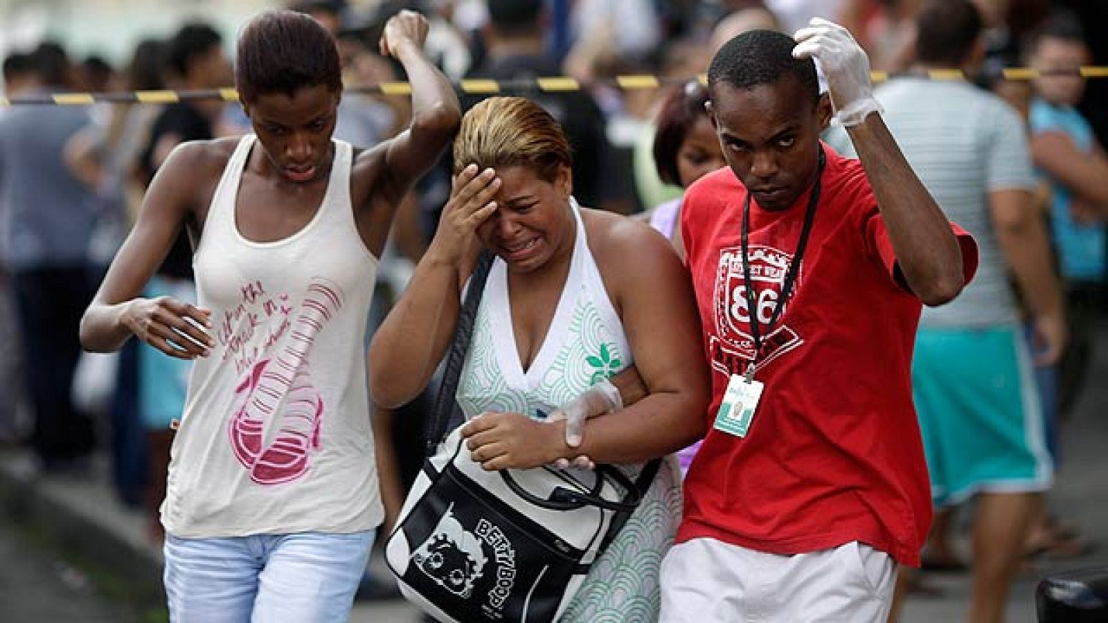 Un hombre regresa a su antigua escuela y mata a 11 niños en Río de Janeiro